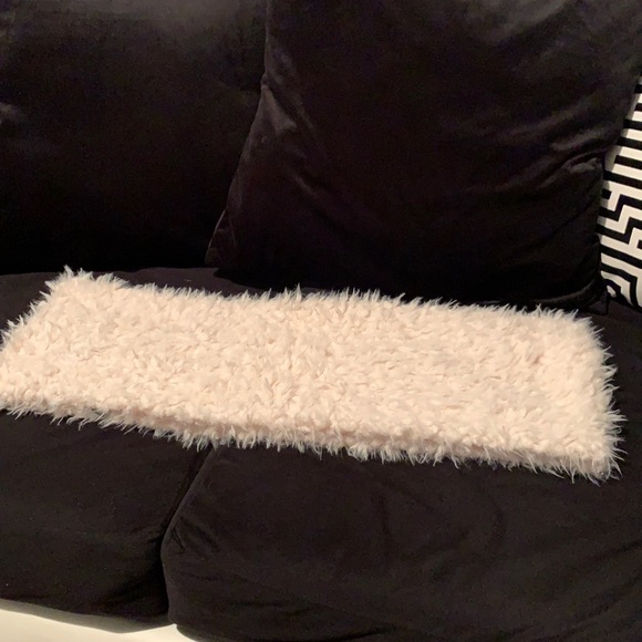 New Scarf - Picture 1 of 4